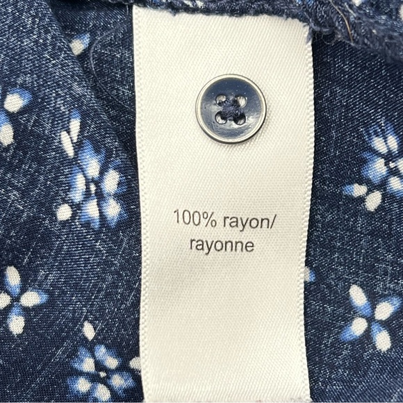 Maurices Navy Floral Print Button Down Shirt w/Open Lattice on Sleeves-Size EX - Picture 10 of 11